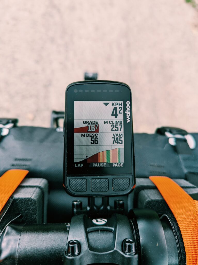 Wahoo bike computer showing current incline of 16.4º and a speed of 4.2 km/h